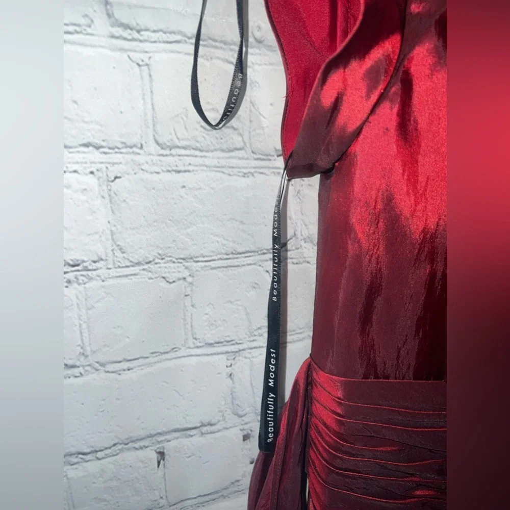 Beautifully Modest Red Sleeveless Formal Long Dress size 6 - Picture 11 of 15